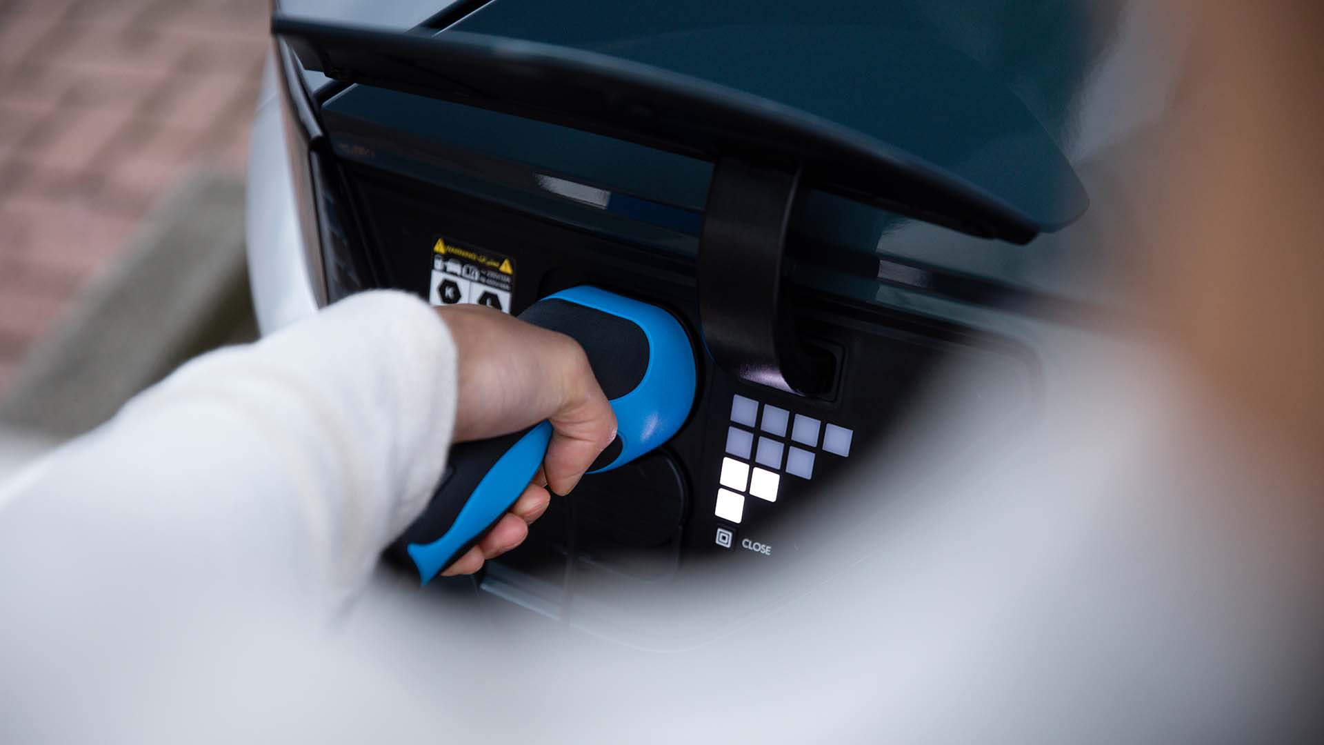 Vehicules electriques : cout, autonomie, borne de recharge vehicules electriques_visuel